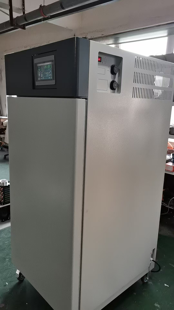 500L综合药品稳定性试验箱